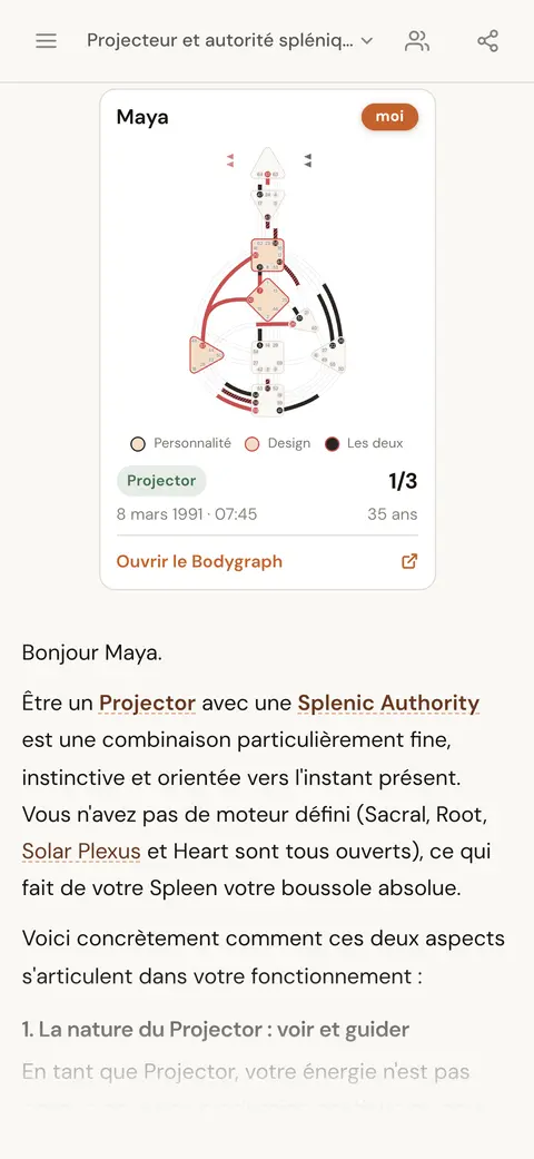 Le chat IA explique ce que signifie être un Projecteur à autorité splénique, avec la carte du graphique de la personne au-dessus de la réponse